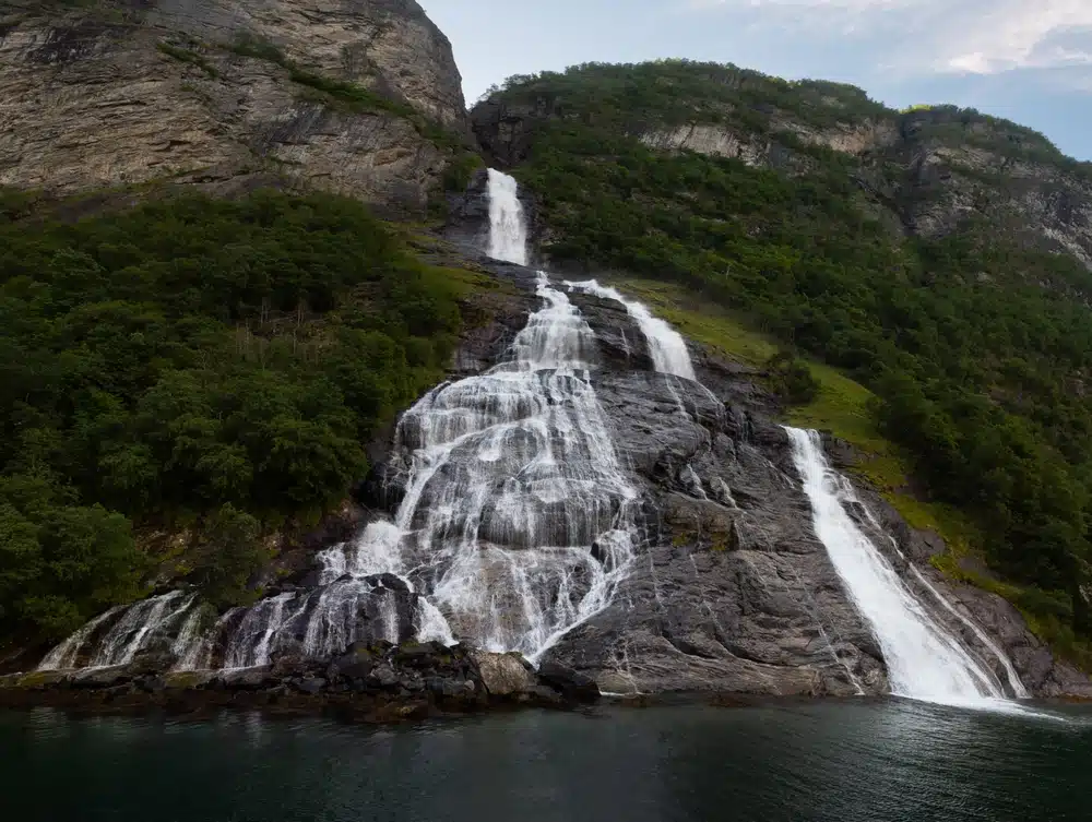 Seven Sisters Waterfall in Geiranger: A Majestic Norwegian Natural Wonder