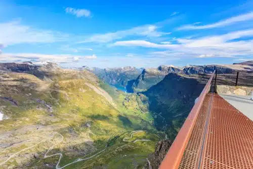 Read more about the article The Geiranger Skywalk – Dalsnibba: Norway’s Peak of Spectacular Views