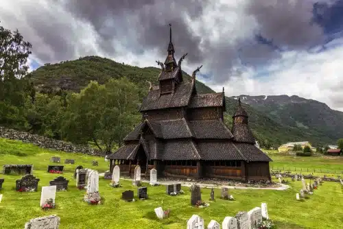 Read more about the article 5 Helpful Facts When Exploring the Borgund Stave Church