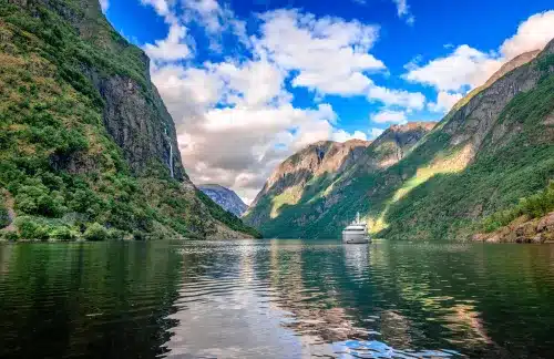Read more about the article Exploring the Aurlandsfjord: A magic Side Branch of the Majestic Sognefjord